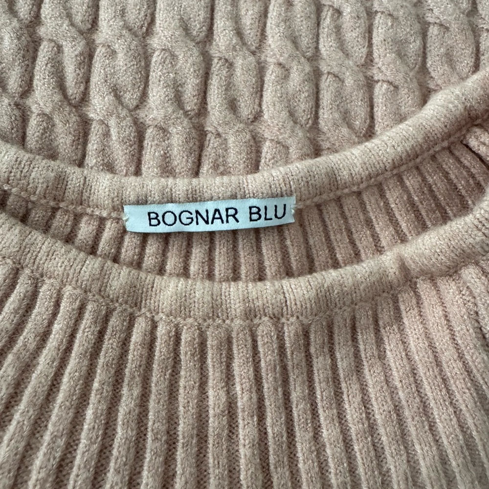Chic Long Sleeve Knit Dress in Soft Pink - Picture 2 of 13